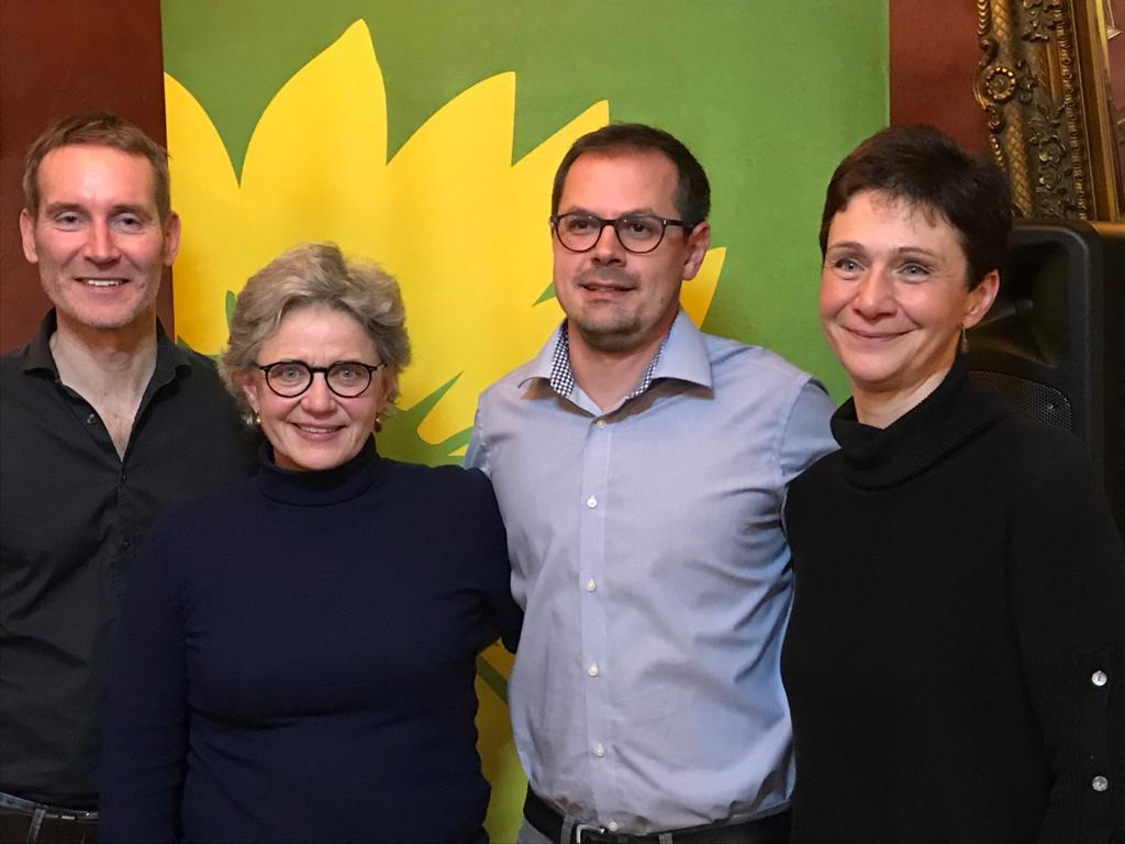Von Rechts: Dr. Markus Büchler (MdL); Gabriele Triebel (MdL); Peter Friedl (Landratskandidat B`90/Die Grünen) Christine Reineking (Sprecherin KV-Landsberg am Lech)